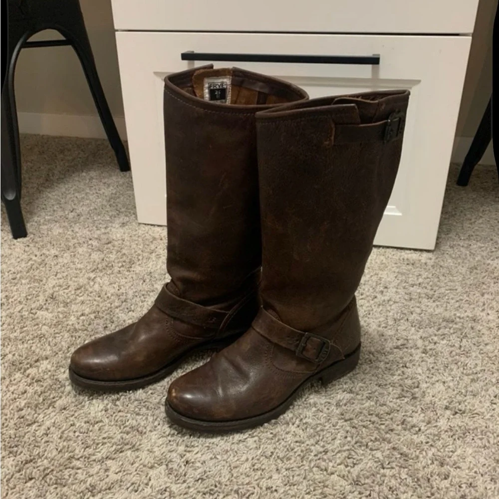 Frye Women's Brown Leather Boots - Picture 2 of 10